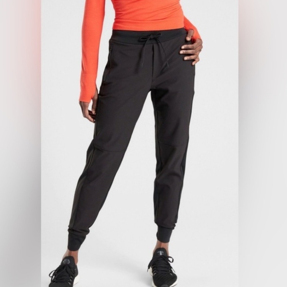Athleta Black Headlands Hybrid Trek Jogger Pants Size 8